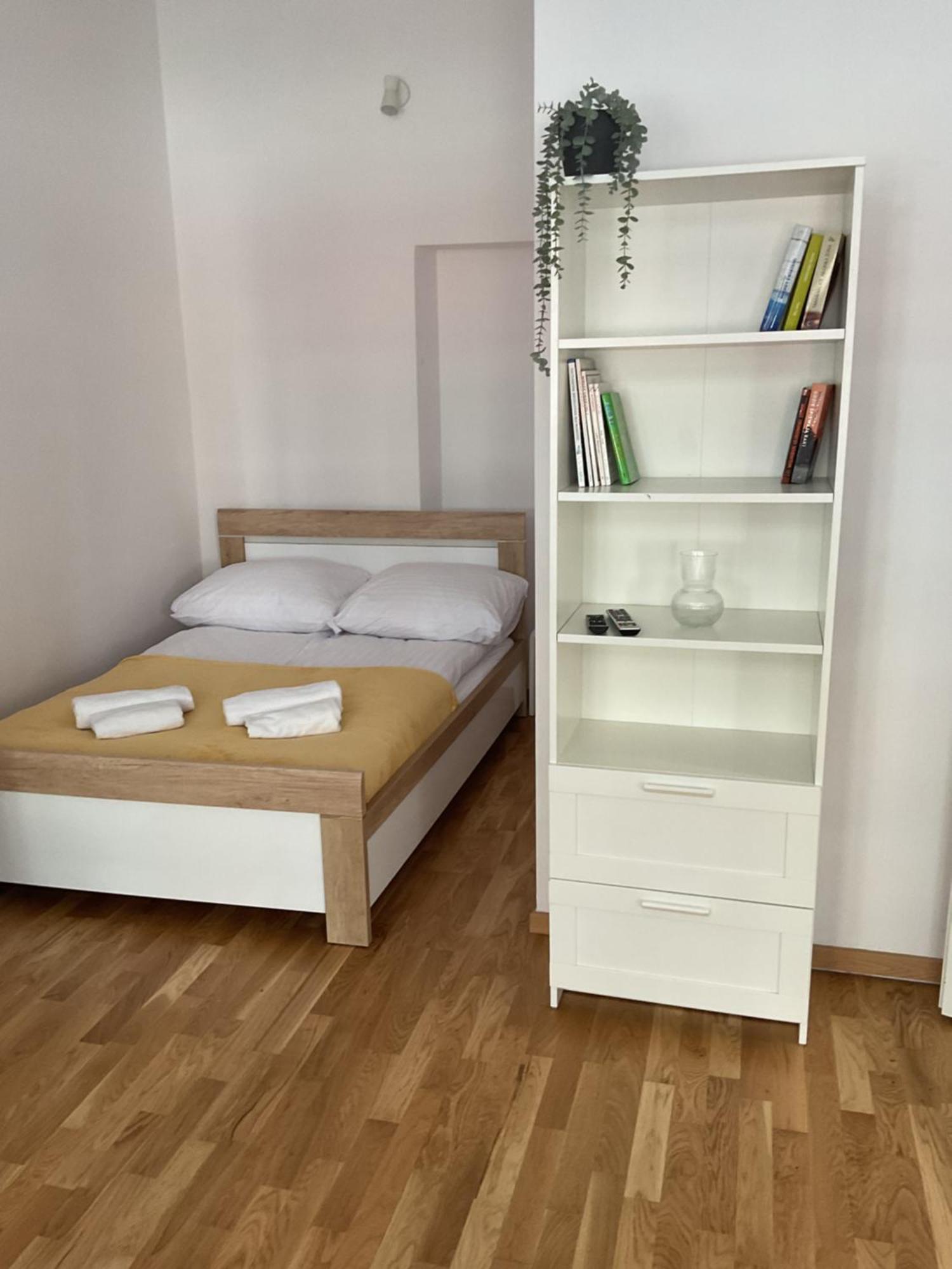 Omorika Na Zamkowej Lägenhet Kraków Exteriör bild